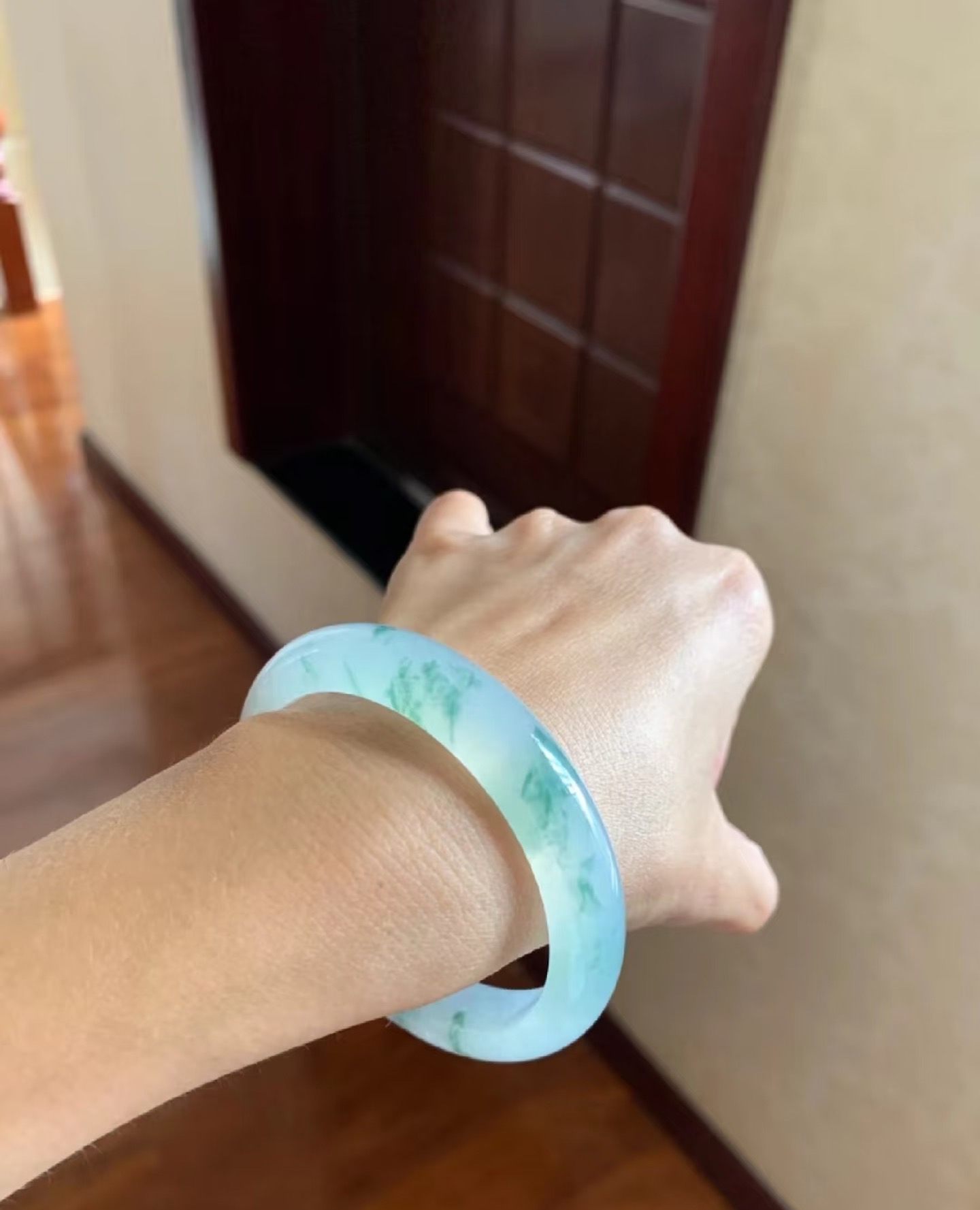 白底青翡翠，自然之美与独特之选