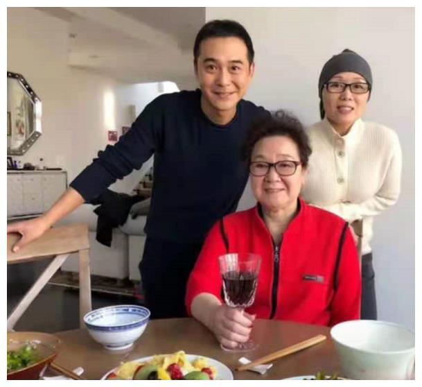 老公在婆婆身上运动老公在婆婆身上的运动之旅