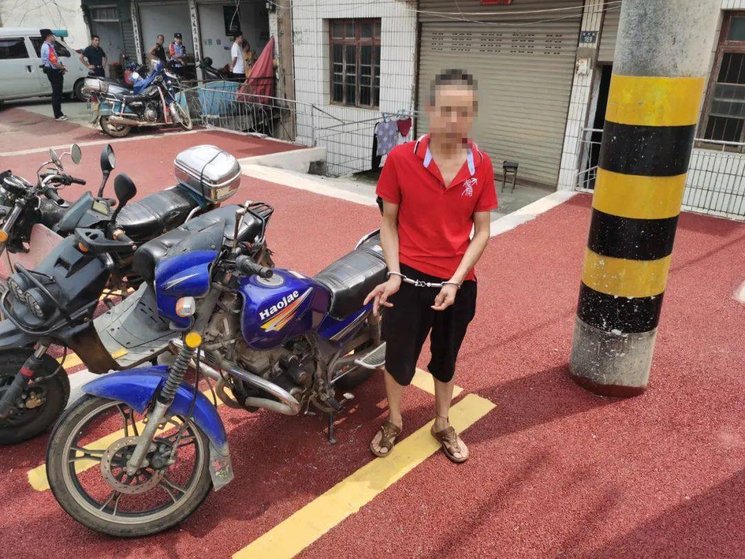 公交车被上高湖了公交车被上高湖的惊险一刻
