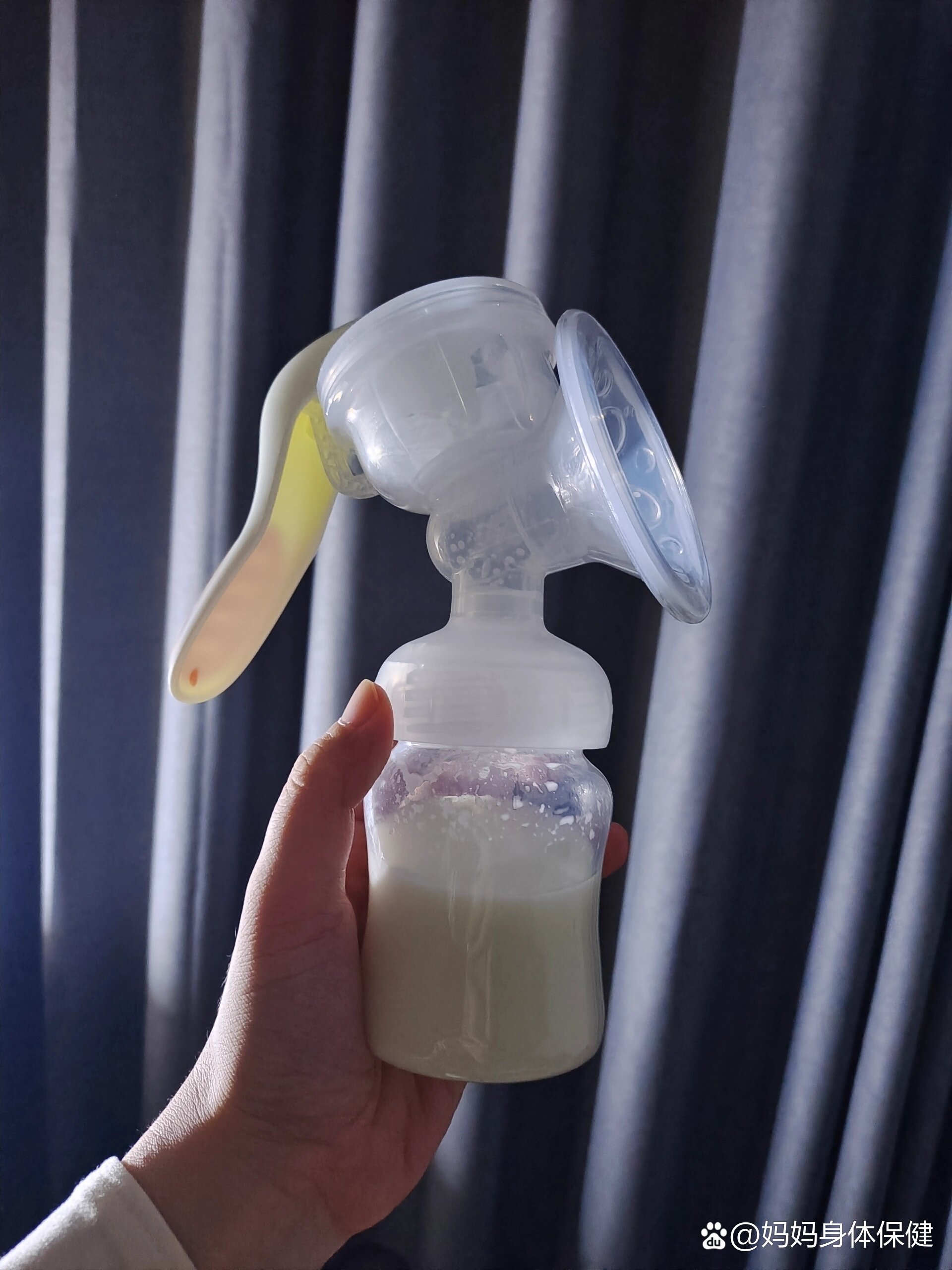 两个奶头被吃得又翘又硬怎么办两个奶头被吃得又翘又硬怎么办？-第2张图片