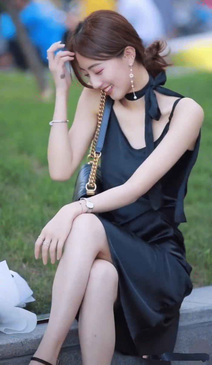 看看少妇的阳道毛偷拍女浴室偷拍少妇的阳道毛事件