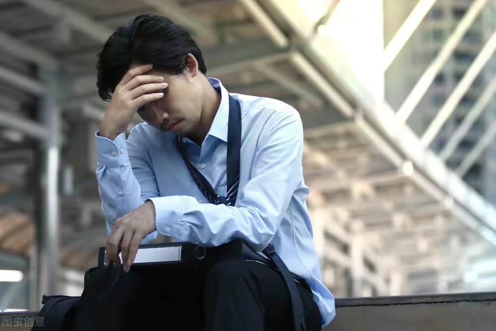 男生被男生C哭是一种独特的体验，充满了复杂而微妙的情感交织。这种情境下，每个人的感受都是独特的，但我们可以尝试从几个方面来探讨这种体验。-第2张图片