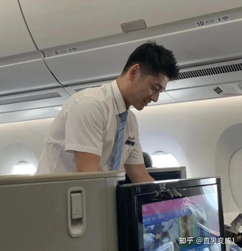 空少被机长狂躁俩小时的故事-第3张图片
