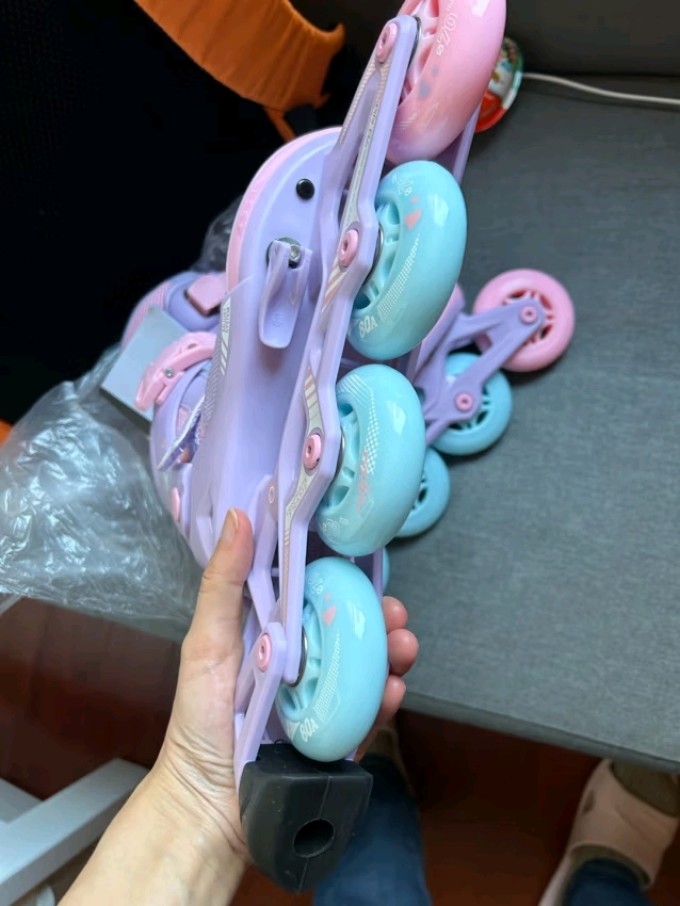 差差差不多视频30分钟轮滑电差差差不多视频30分钟轮滑体验-第2张图片