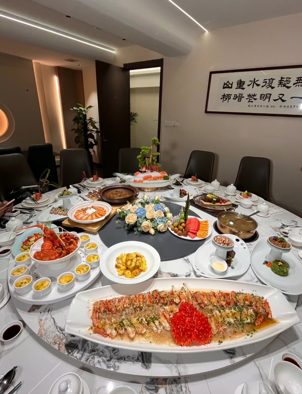 昨晚三个人一起做昨晚三人共聚一堂，共享欢乐时光-第3张图片