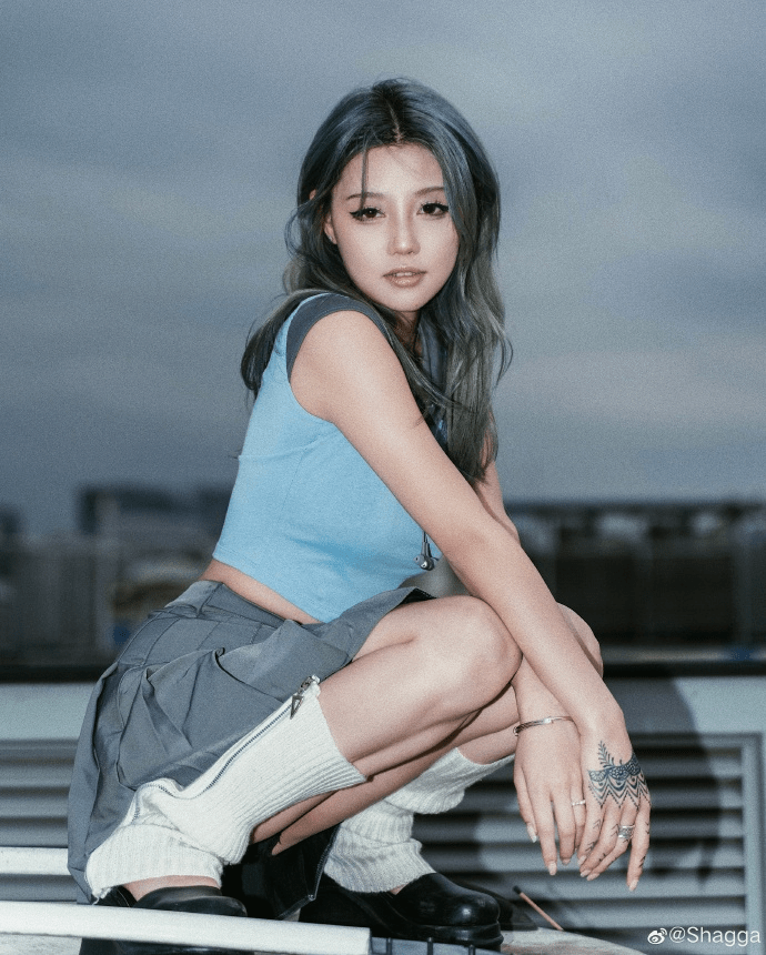 十八岁大陆女rapper欢迎你歌词十八岁大陆女RAPPER欢迎你