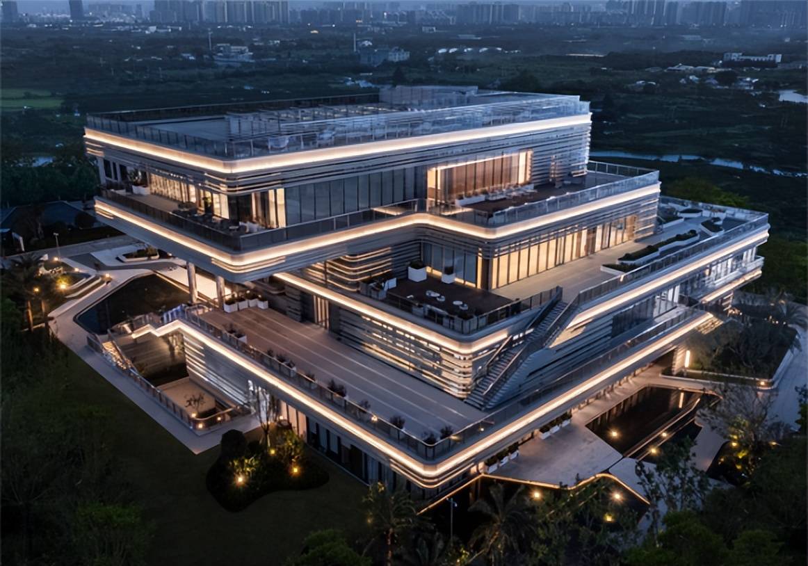 白金汉爵大酒店白金汉，历史与现代的交织之城