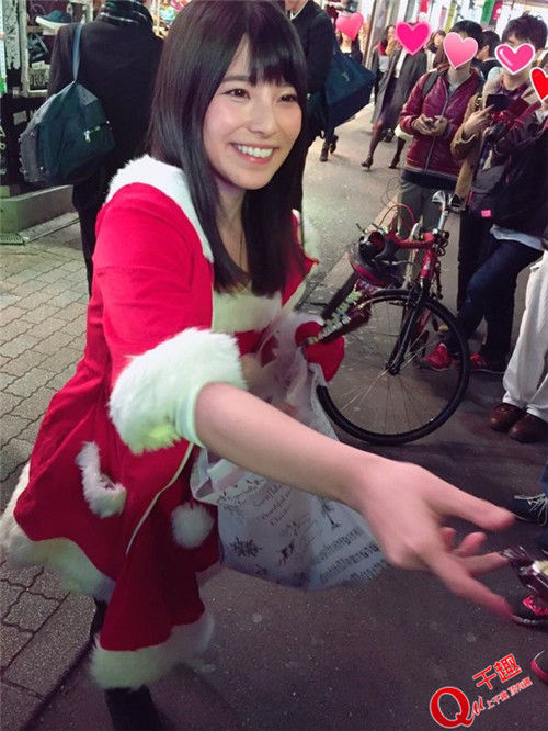 上原由衣为什么结婚上原结衣快播，时尚与娱乐的完美融合-第3张图片