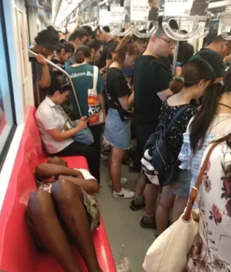 女人BB被黑人大棒插事件-第2张图片