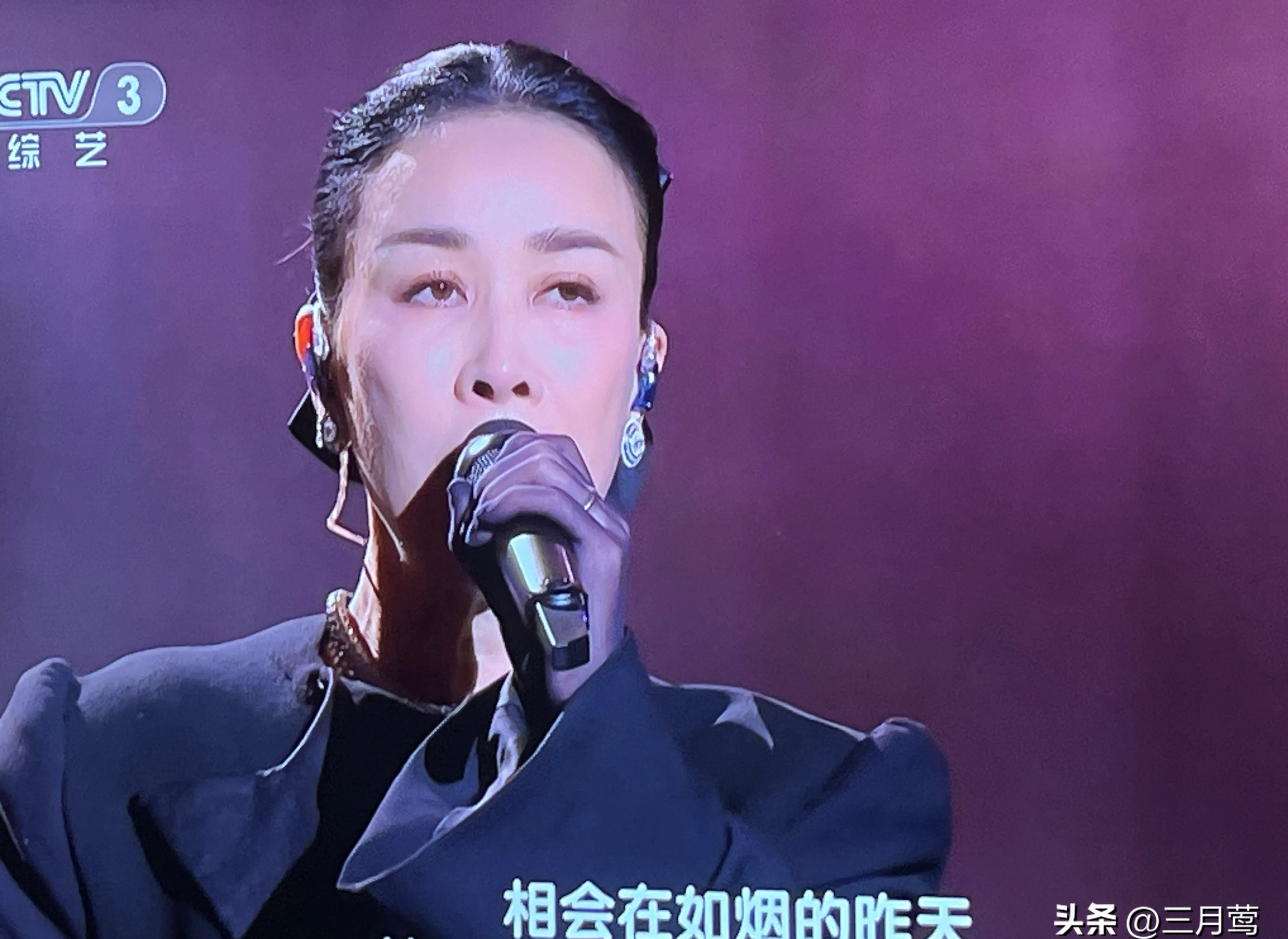 那英女儿那英女儿，音乐之路的璀璨之星