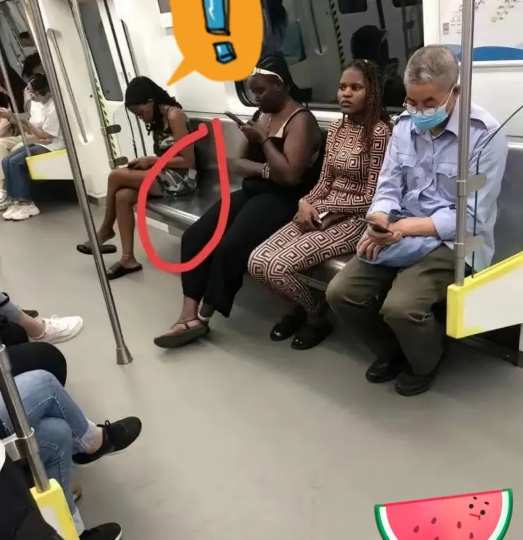 女人BB被黑人大棒插事件-第3张图片
