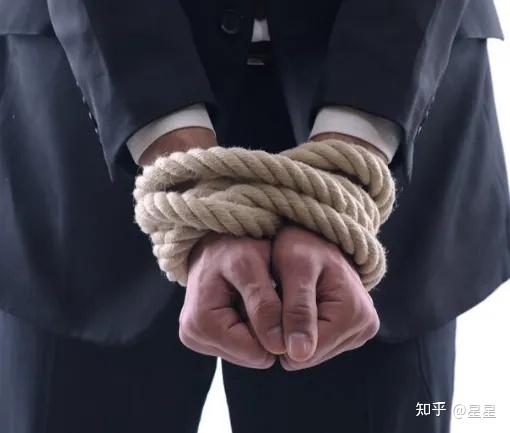 被拉到学校没人地方C知乎被拉到学校无人角落的探索，在知乎的所见所闻-第1张图片
