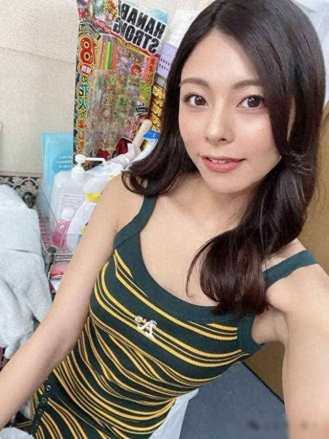 北条麻妃，熟女人妻AV在线的魅力传奇