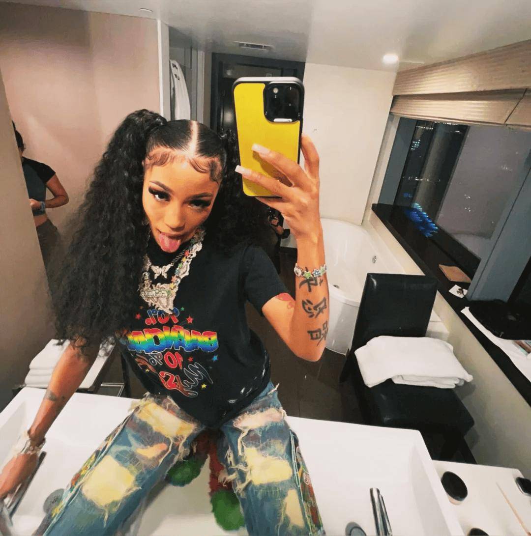中国女rapper大妈中国女rapper大妈，音乐界的独特声音-第2张图片