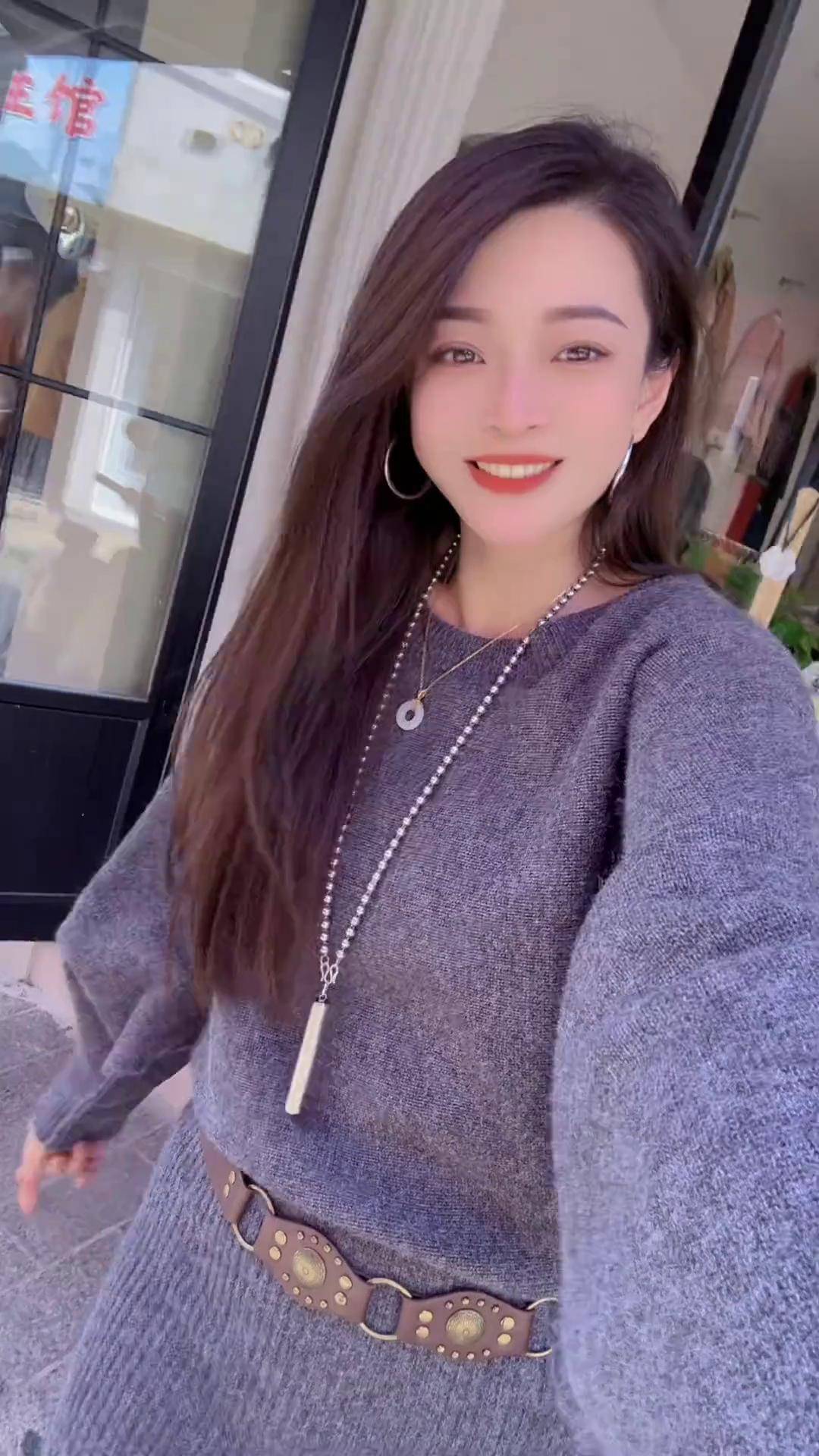 少妇性饥渴BBBBBBBBB少妇性饥渴，BBBBBBBB的探索与体验-第2张图片