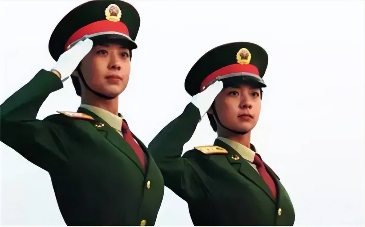 双胞胎姐妹俩双胞胎姐妹齐上阵是好是恶-第2张图片
