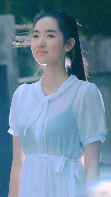 校服透视班里风波