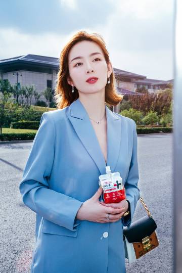 小妖精 嗯那么紧 叫的那么浪小妖精的秘密-第3张图片