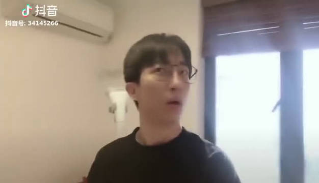没带罩子让他C了一节没带罩子让他C了一节-第1张图片