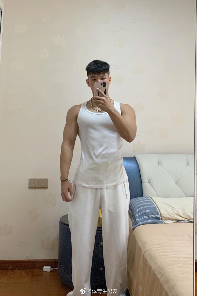 CHINESE腹肌体育生CUMSHOT探索中国腹肌体育生的CUMSHOT文化-第1张图片