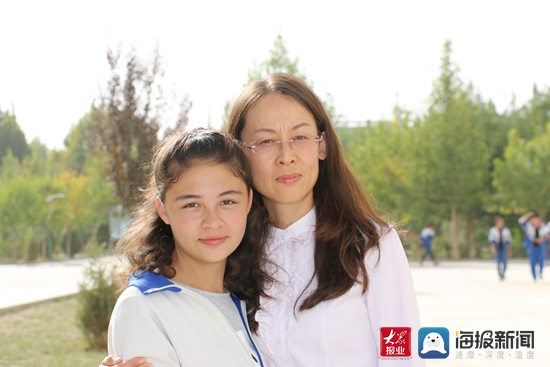野外女教师野外女教师，教育的力量与坚守-第1张图片