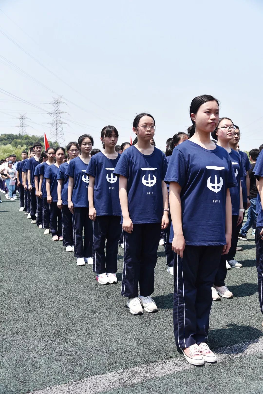 天天论坛 长沙 一中 郭艳芳天天论坛，探索网络交流的新天地-第1张图片