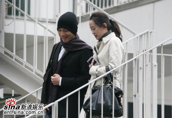 好男人车内强行QIN犯女子-第2张图片