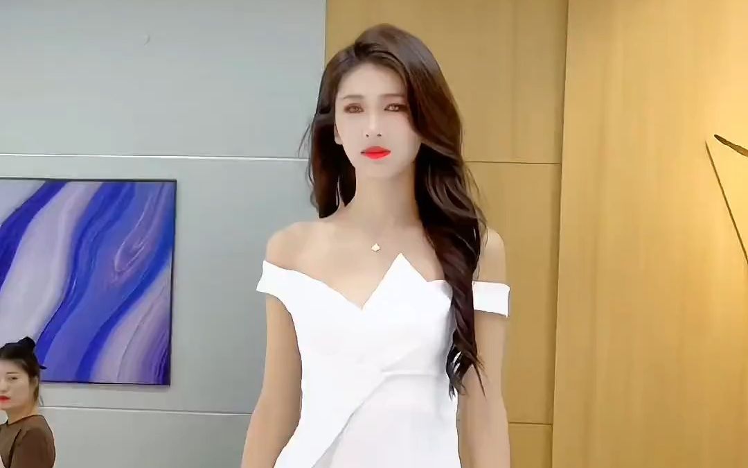 免费看美女全身的软件免费看美女全身的软件-第1张图片