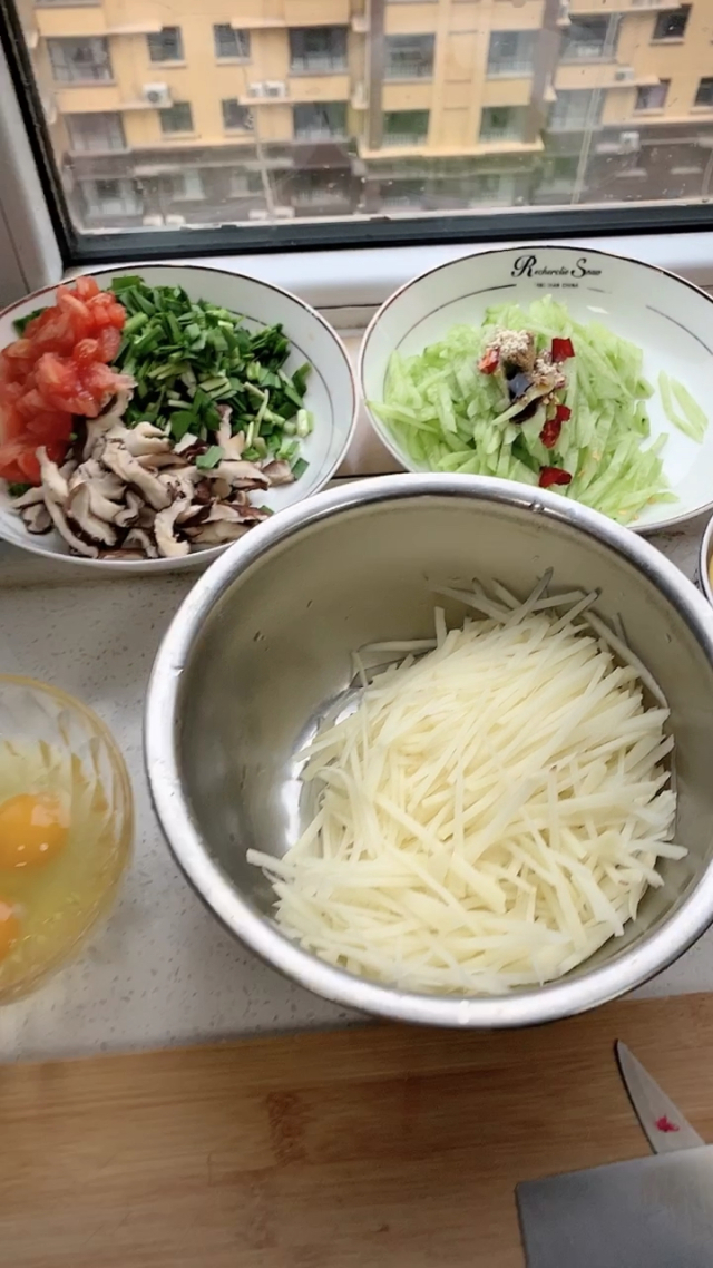 边做饭边被躁BD小说边做饭边被躁BD小说-第2张图片