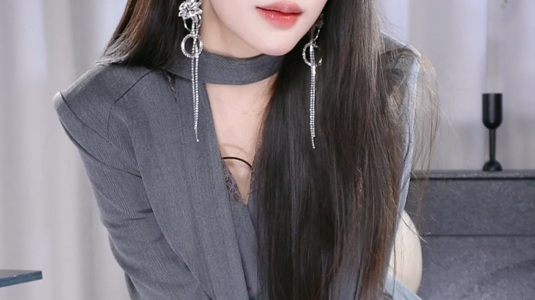 斗鱼tv阿怡斗鱼TV阿怡，直播界的璀璨明星-第2张图片