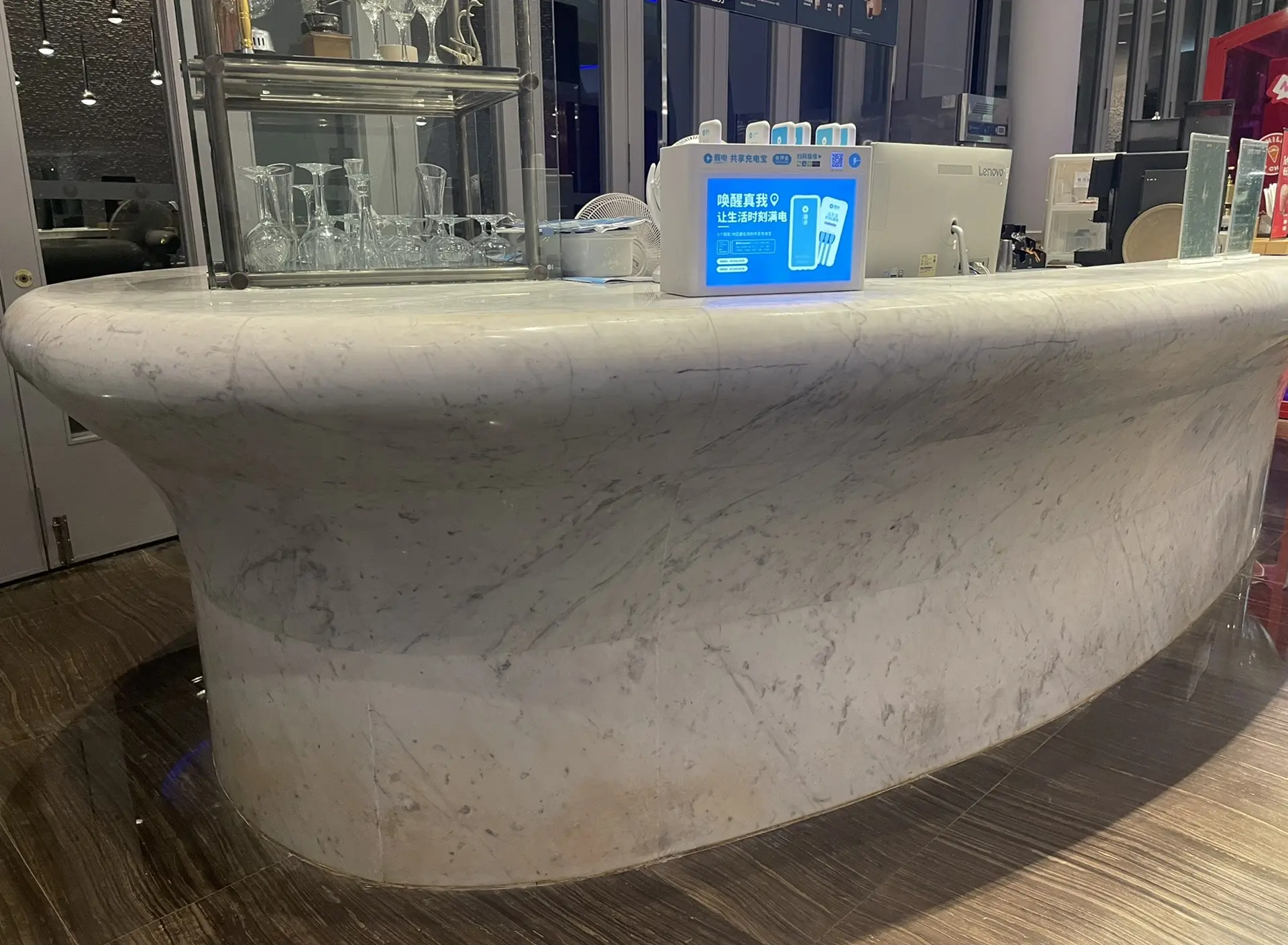 海上花园酒店海上花园酒店，海上的明珠与奢华体验-第3张图片