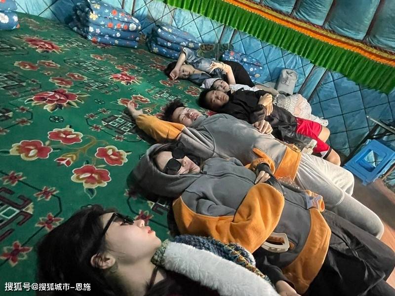 新疆首批旅游团进疆新疆首批旅游团进疆之旅-第3张图片