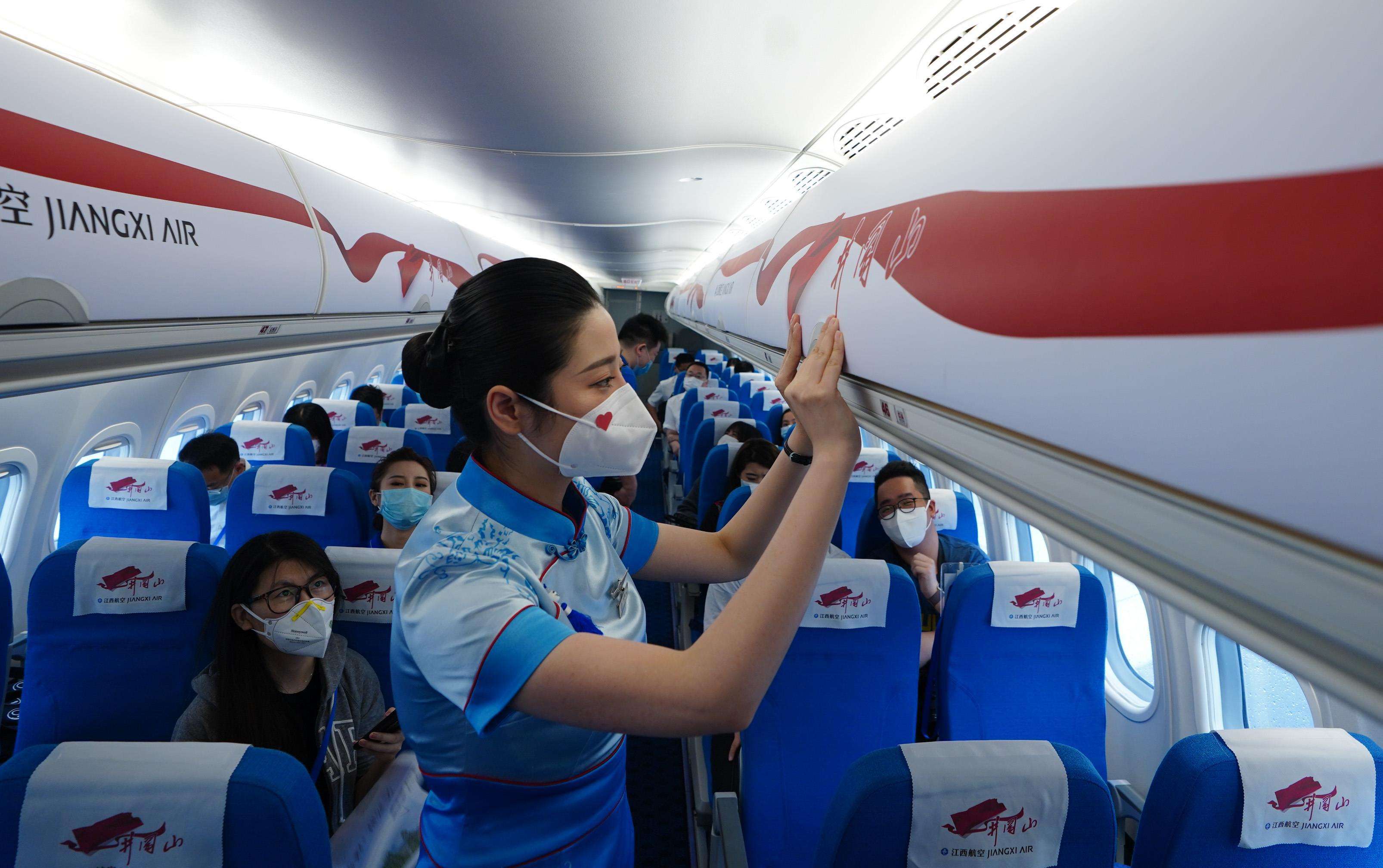 空姐特殊服务每年赚多少钱?美丽空姐的特殊服务