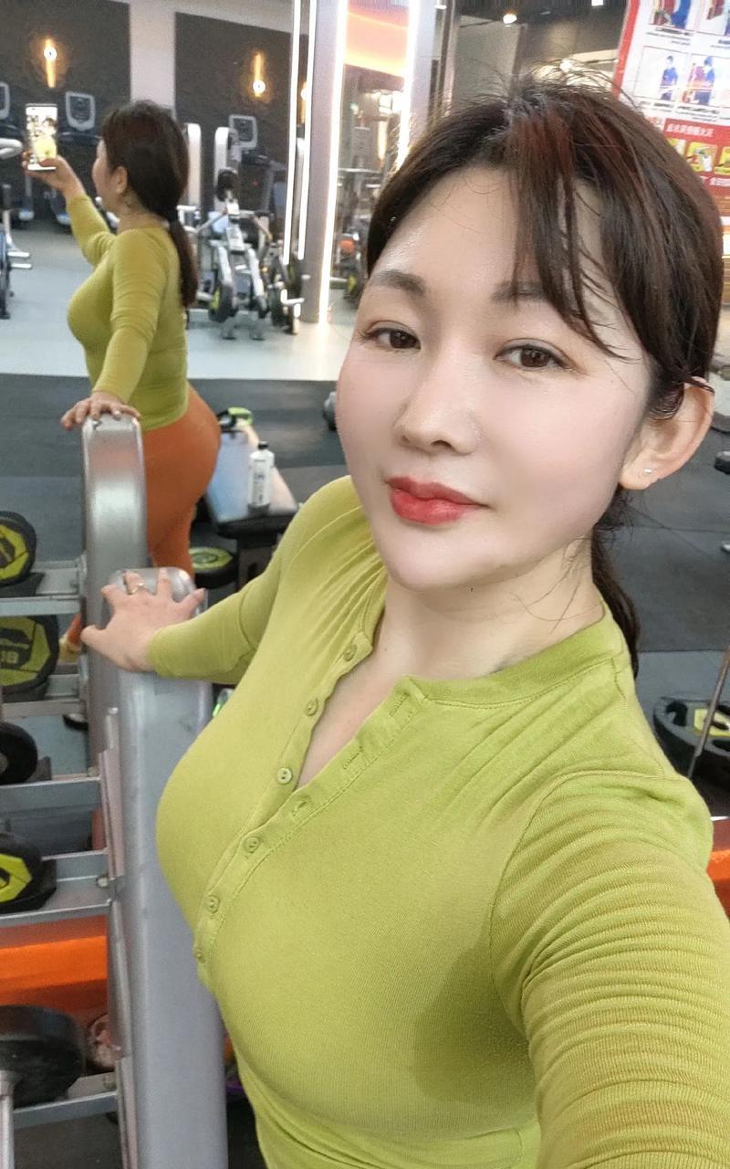女生生气的时候女生生气是否草一顿？-第1张图片