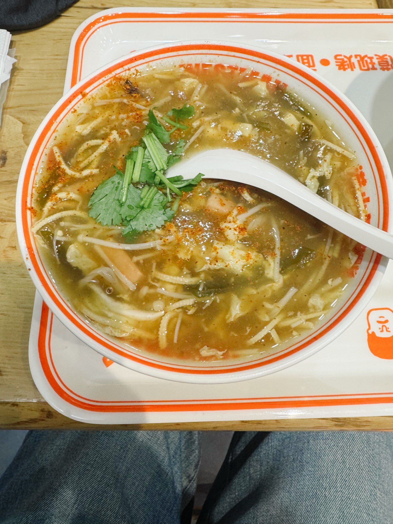 老外用胡辣汤酸辣粉泡月饼