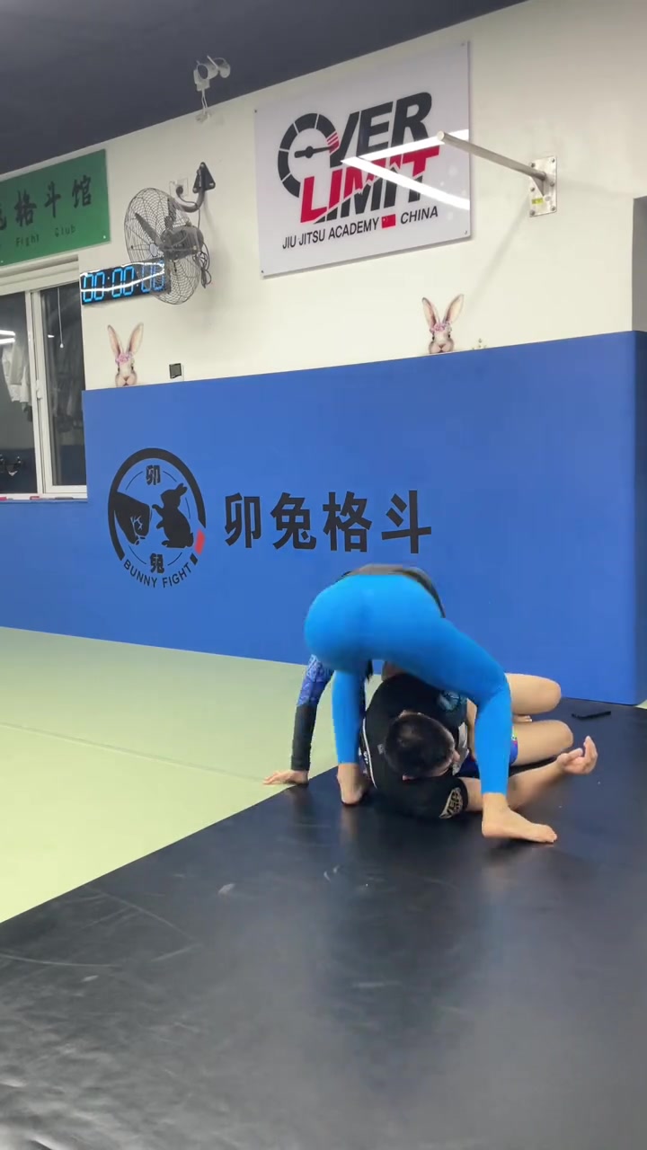 女生十字固是否会害羞-第3张图片