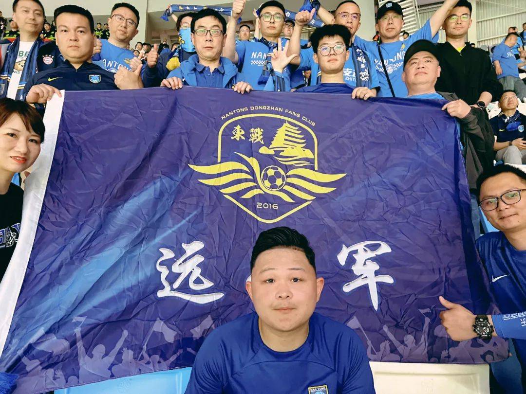 蓝色军团，勇往直前的力量-第3张图片