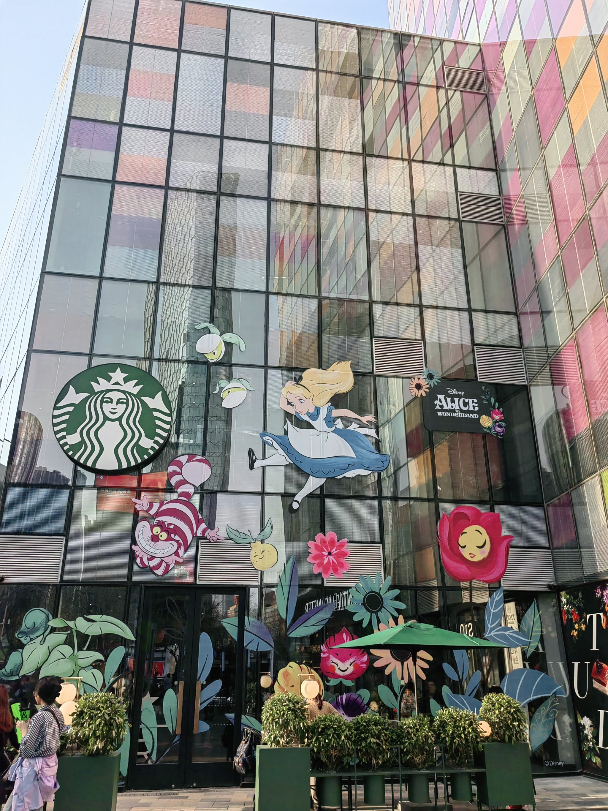 三里屯视频，繁华都市的魅力展示-第2张图片