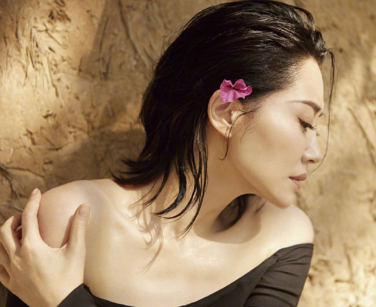 50岁老熟女毛多水润之美-第1张图片