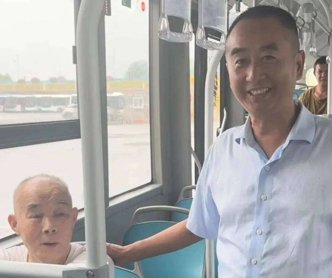 坐公交车居然弄了2小时视频坐公交车经历的2小时视频-第2张图片