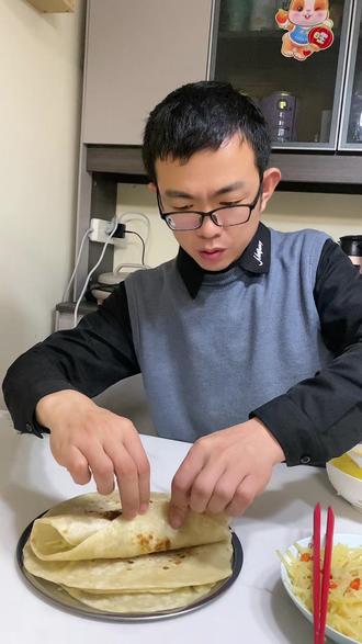 老赵抱着月月在厨房做欧美视频老赵抱着月月在厨房做欧美视频-第1张图片