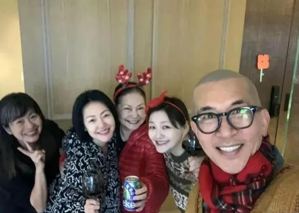 全家一起来徐家黄家小说全家一起来徐家黄家-第1张图片