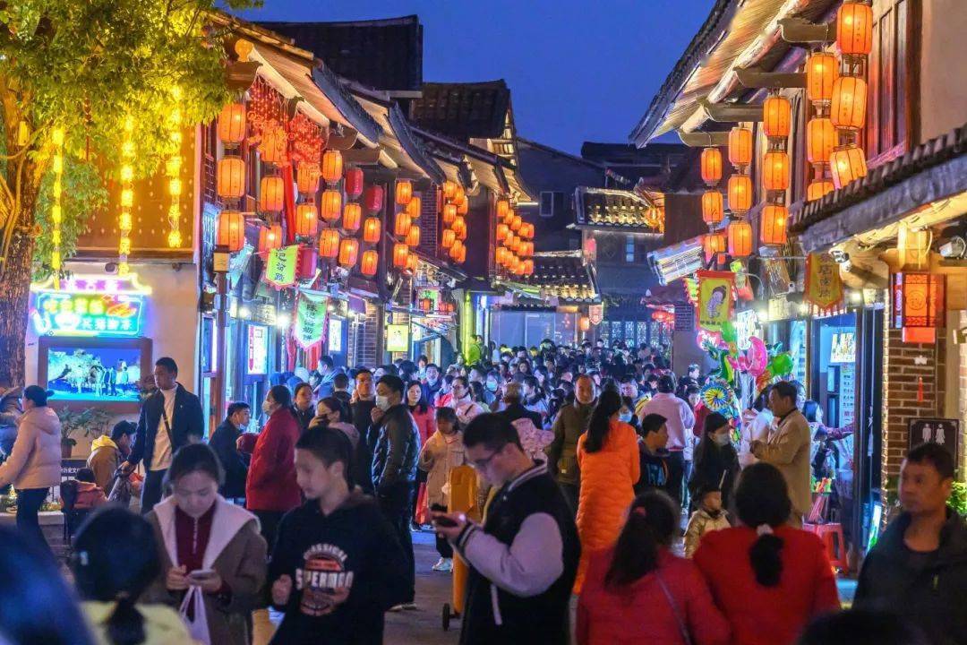 莆田步行街莆田步行街，繁华与历史的交织-第3张图片
