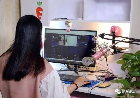 女主播屁g裸露w身曝光视频女主播裸露屁股与W身曝光事件-第2张图片