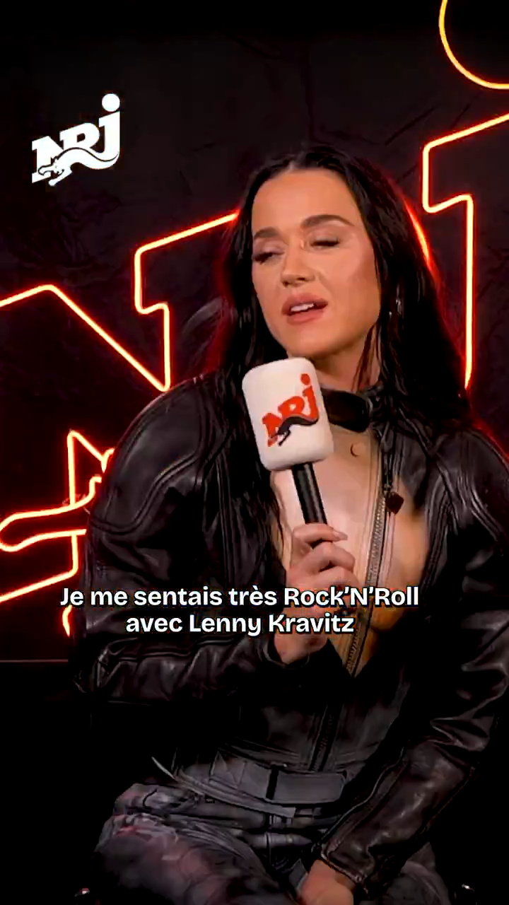 水果姐katyperry乳环揭秘水果姐Katy Perry，甜美背后的故事-第3张图片