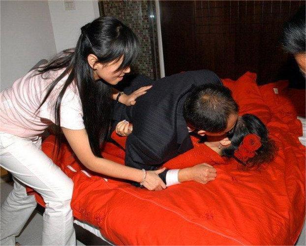 新婚之夜领导突然破了我的处-第1张图片