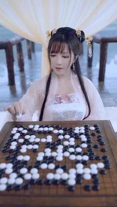 高贵教师被同学调教张强的故事-第1张图片