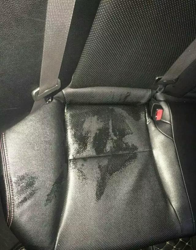 同桌的憋尿与揉我
