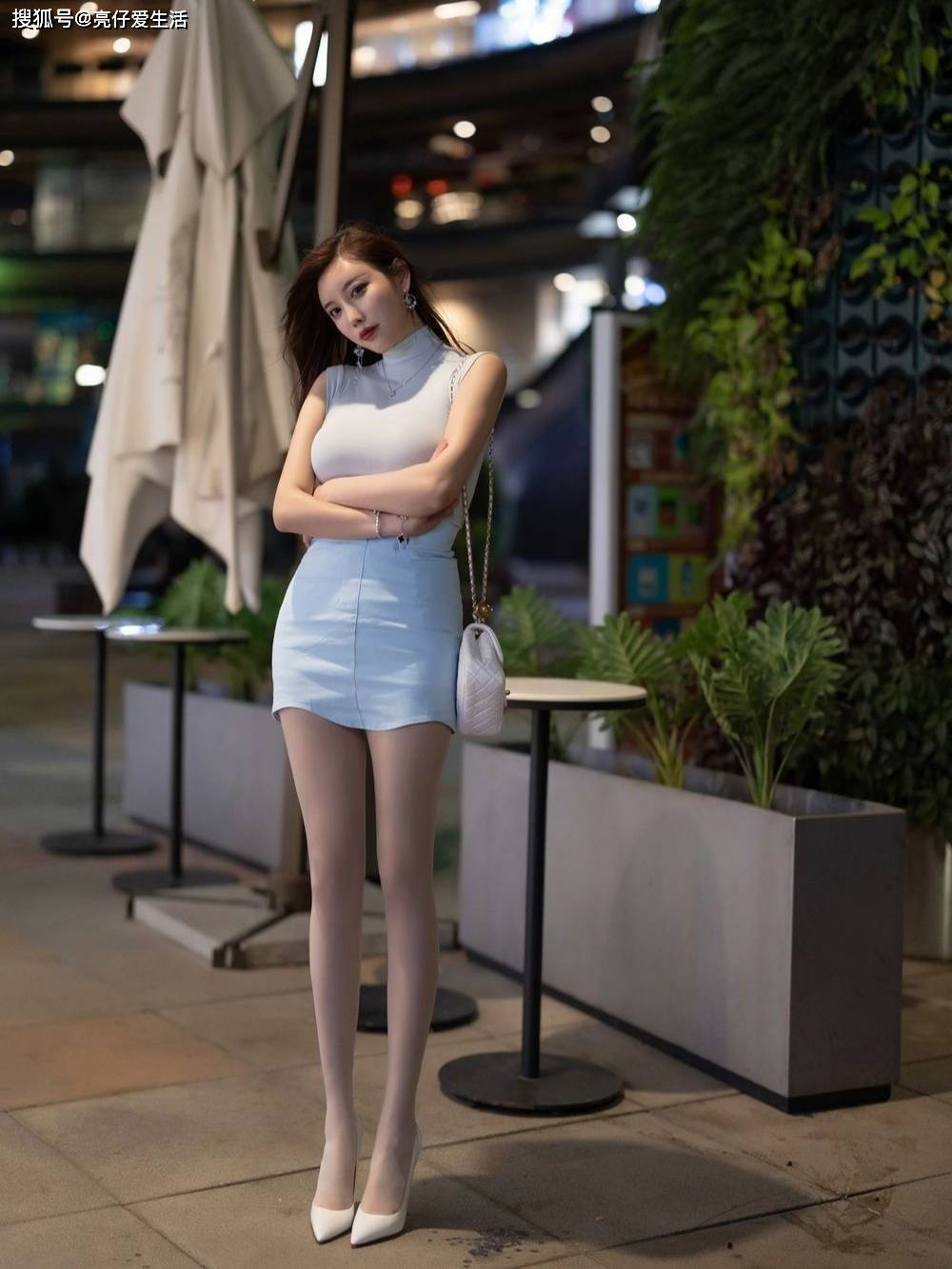 美女脱脱美女脱脱，魅力四溢的时尚女神-第3张图片