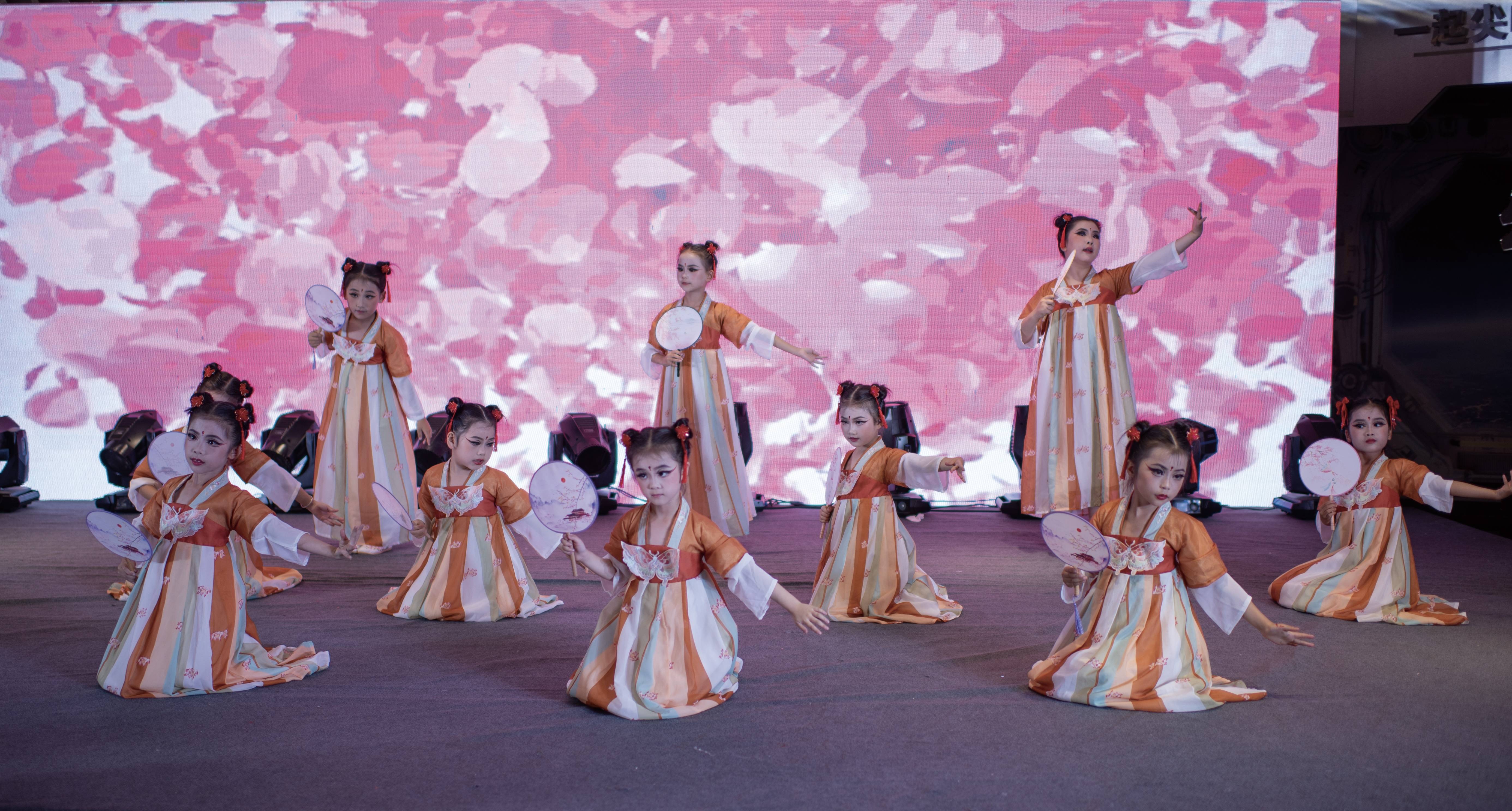 金海岸演艺大舞台金海岸演艺大舞台，璀璨璀璨的艺术盛宴-第2张图片